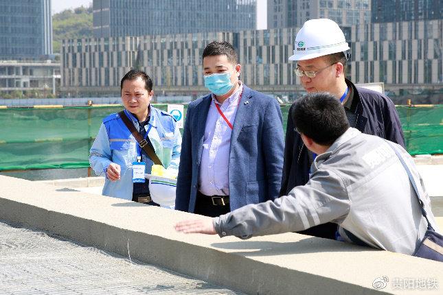 专家组检查站外土建工程建设情况